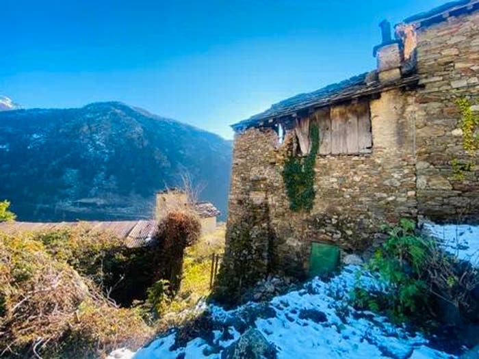 Casa con 6 locali in vendita in Località Thielly No Number, Fontainemore