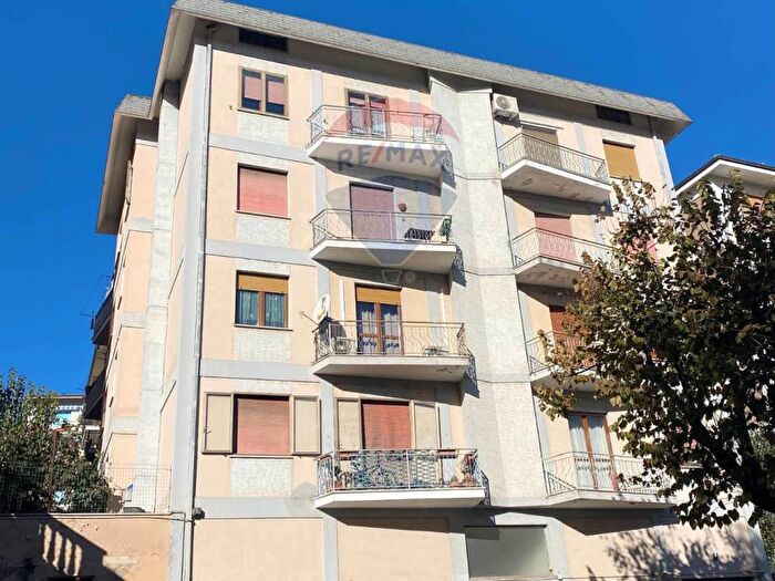 Appartamento con 6 locali in vendita in Via Guido Rosato, Centro, Lanciano