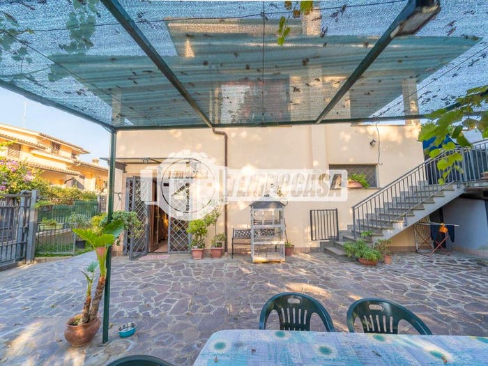 Casa con 5 locali in vendita in Via Elini, Aranova, Fiumicino
