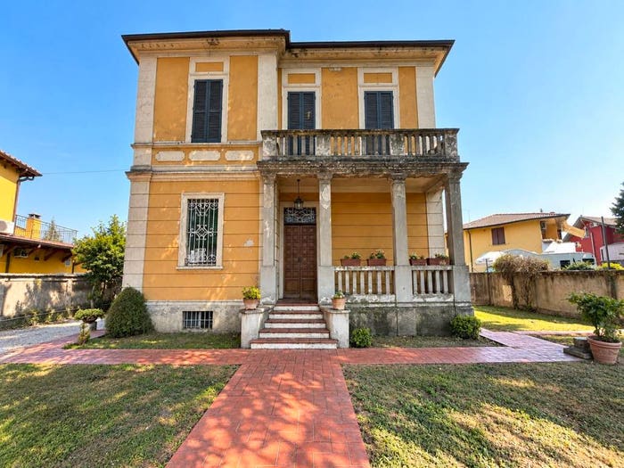 Casa quadrilocale in vendita in Via Cavour, Centro, Robecco d'Oglio