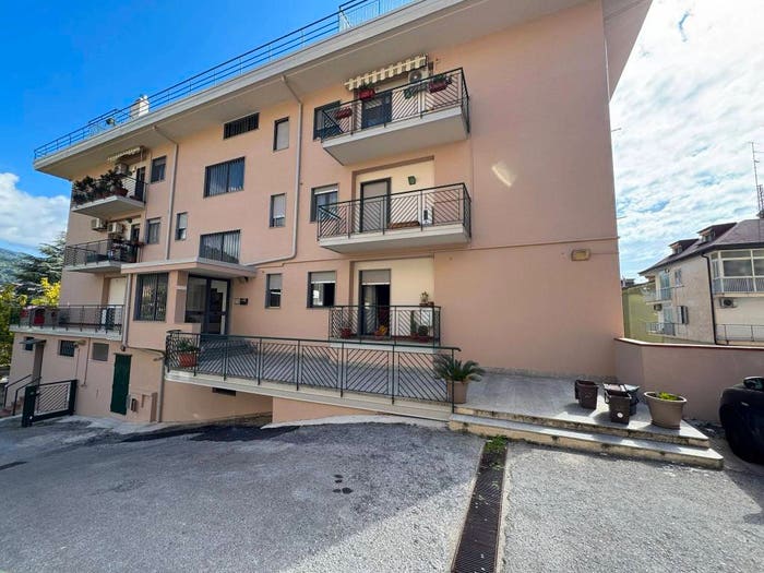 Appartamento trilocale in vendita in Viale dei Mille, Nicastro Sambiase, Lamezia Terme