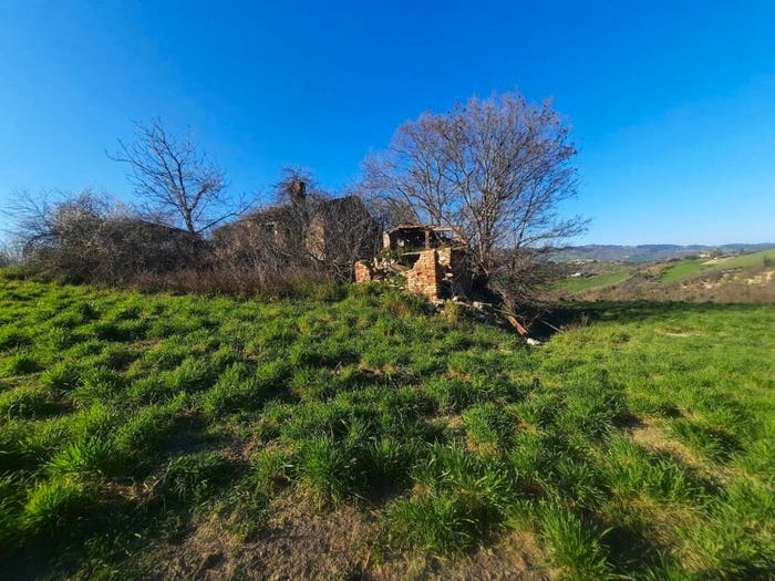Casa con 6 locali in vendita in cantina Cocci Grifoni, Ripatransone