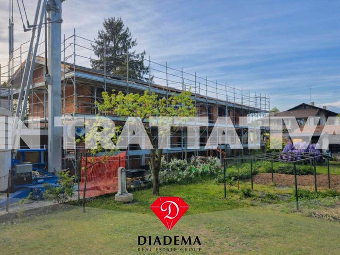 Casa quadrilocale in vendita in Via Enrico Fermi, Besnate