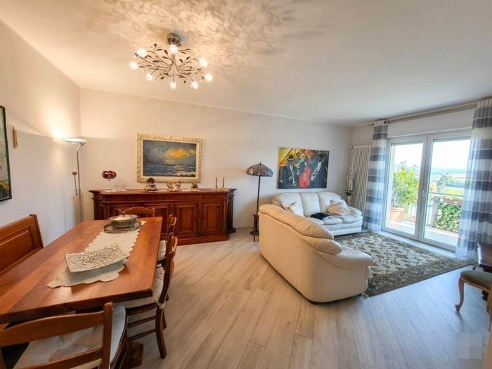 Appartamento con 6 locali in vendita in Via Eugenio Zanasi, Centro, Castelnuovo Rangone