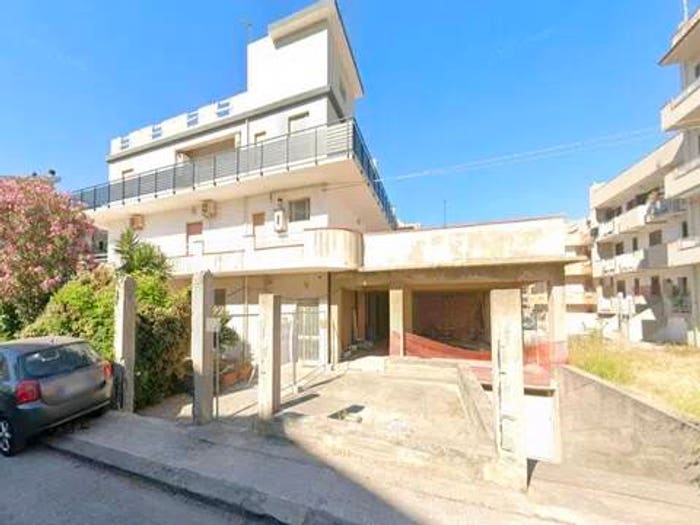 Casa quadrilocale in vendita in Via D Genovese, Venetico Marina, Venetico