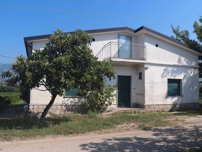 Casa quadrilocale in vendita in Castelvenere