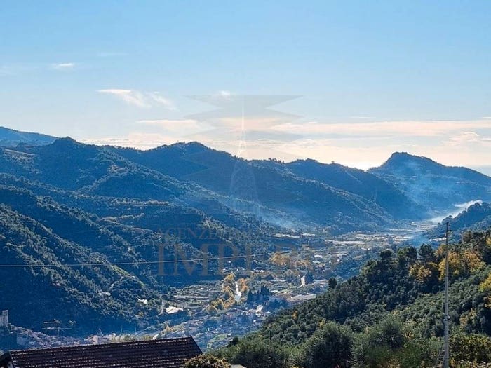 Casa con 6 locali in vendita in Strada Provinciale, Dolceacqua