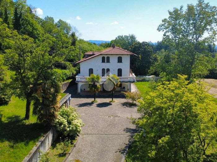 Casa con 6 locali in vendita in Frazione Spineto, Castellamonte