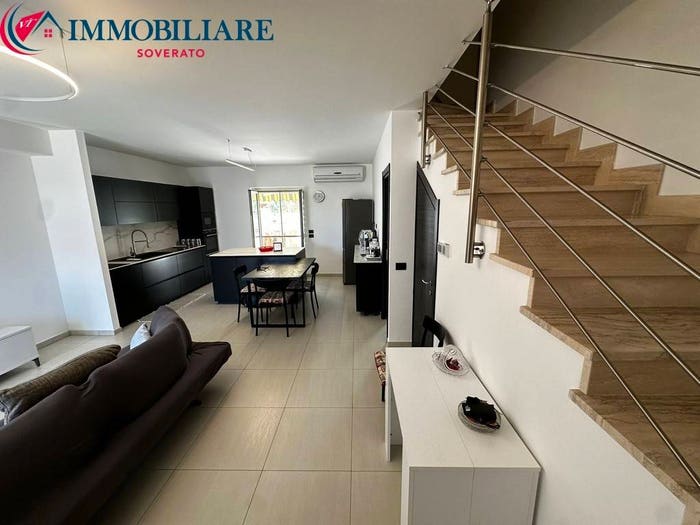 Casa quadrilocale in vendita in Montepaone Lido, Montepaone