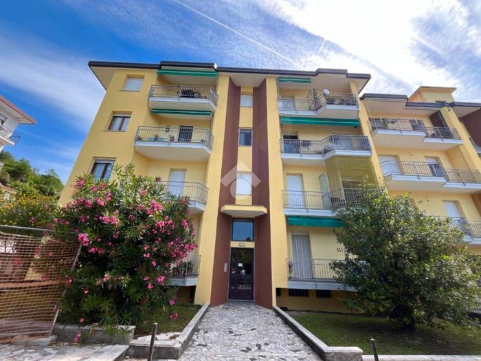 Appartamento trilocale in vendita in Via C Botta, Centro, Castellamonte