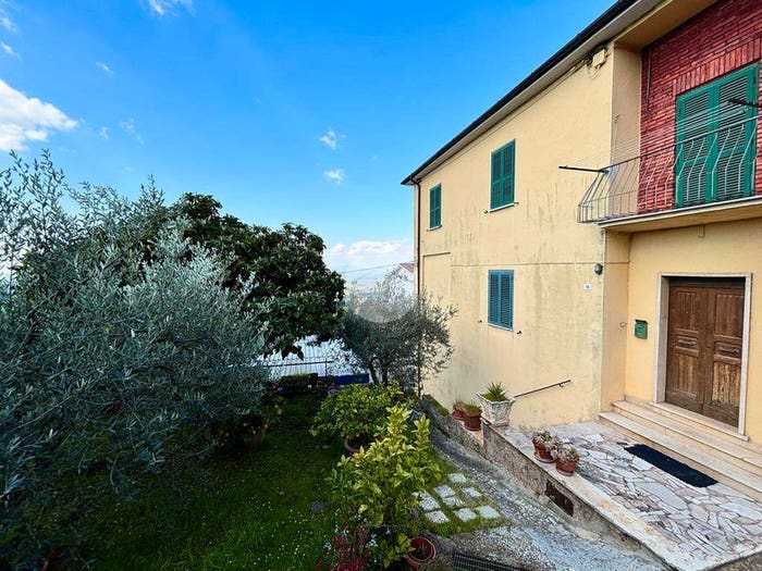 Appartamento quadrilocale in vendita in Via Narnese, Centro, Calvi dell'Umbria