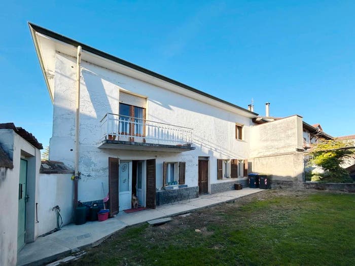 Casa con 6 locali in vendita in Via Giovanni Gonella, Centro, Gamalero