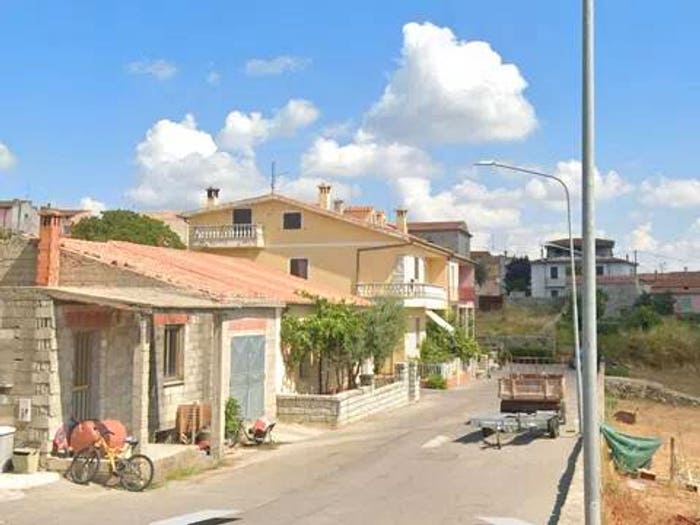 Casa con 6 locali in vendita in Via Mariano Iv, Alà dei Sardi
