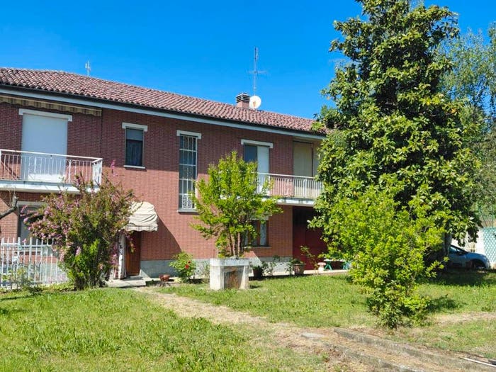 Casa con 6 locali in vendita in Frazione Arrobio, Arrobio, Viarigi