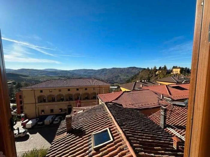Casa con 6 locali in vendita in Centro, Loiano