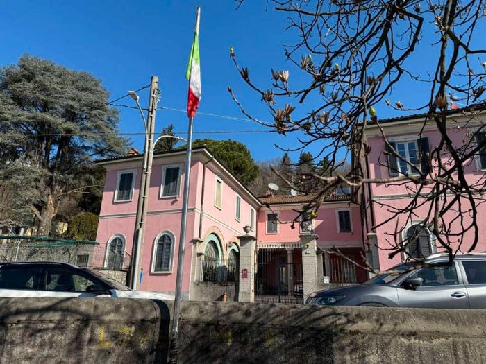 Appartamento con 5 locali in vendita in via Cadorna, Albese con Cassano