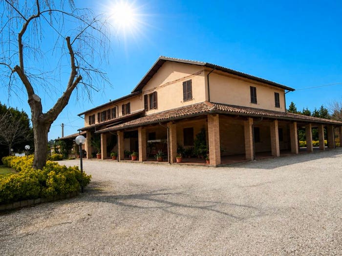 Casa con 6 locali in vendita in Via Roma Asse Sud, Jesi