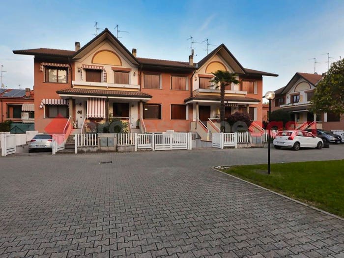 Casa quadrilocale in vendita in Via Magenta, Palazzolo Milanese, Paderno Dugnano