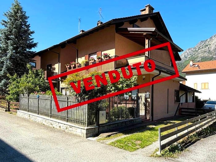Casa trilocale in vendita in Via Libero della Briotta, Centro, Novate Mezzola
