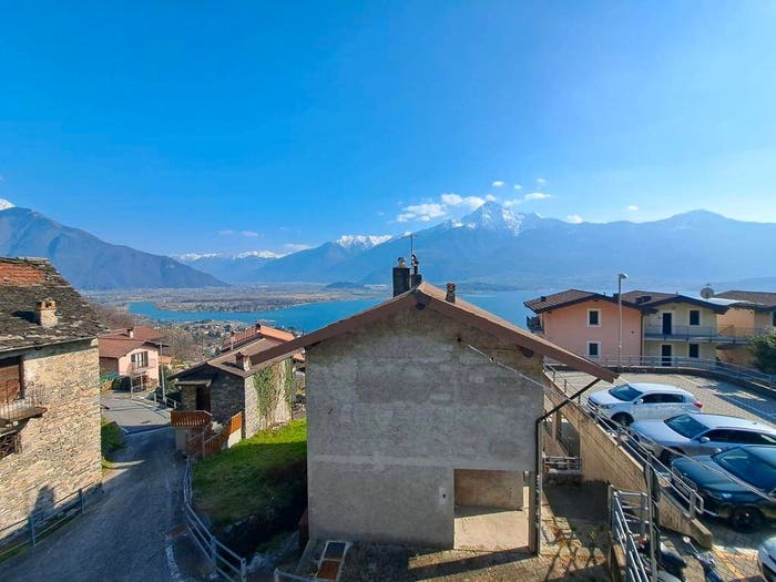 Casa bilocale in vendita in Via Roma, Centro, Gera Lario