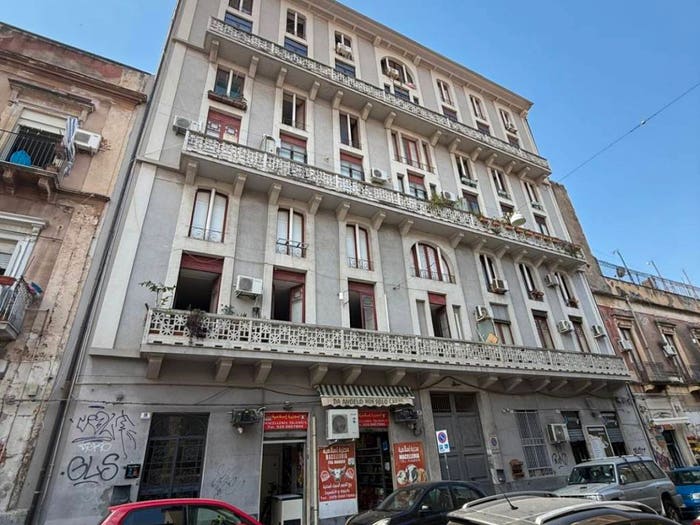 Appartamento con 5 locali in vendita in Via Giordano Bruno, Corso Sicilia Fiera, Catania