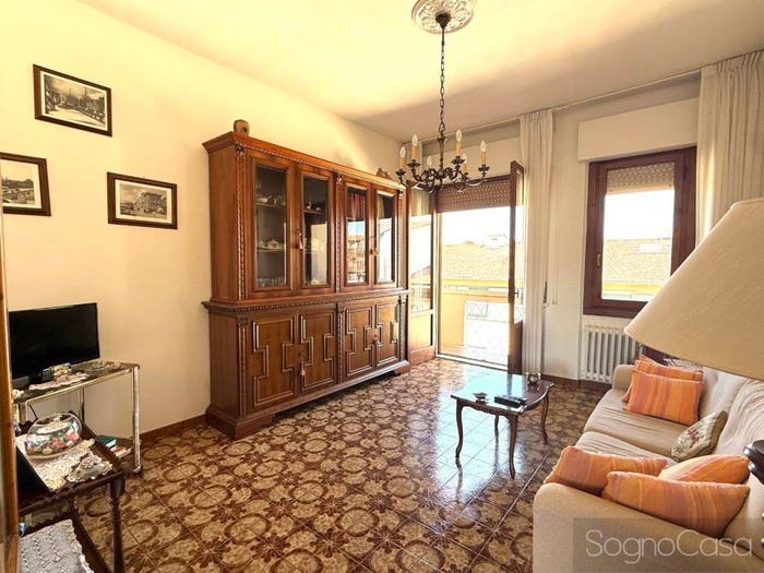 Appartamento con 5 locali in vendita in via Maroncelli, Campo di Marte, Firenze