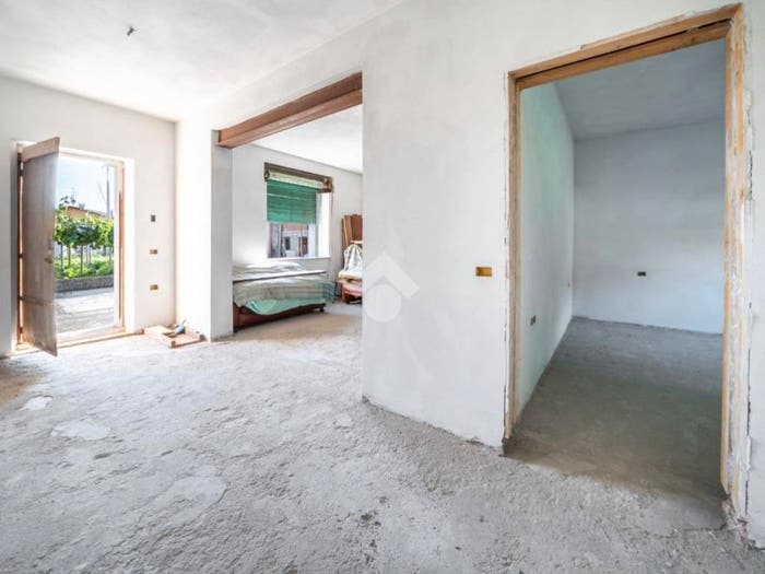 Appartamento trilocale in vendita in Via corso, Perzacco, Zevio