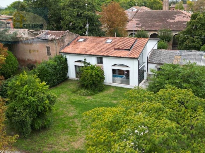 Casa con 6 locali in vendita in Via Adriatica, Boccaleone, Argenta