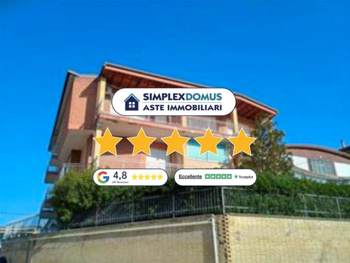 Appartamento con 6 locali in vendita in Via S Maria Apparente, Centro, Monte Urano