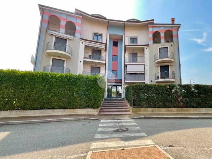 Appartamento trilocale in vendita in Via Giotto, Centro, Leinì