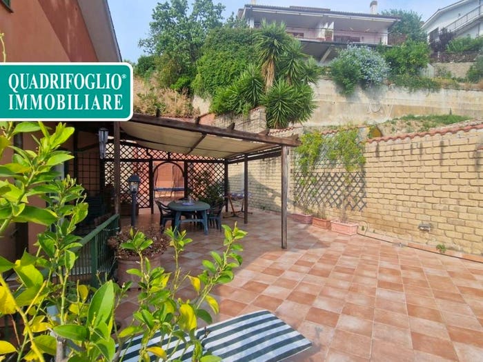 Casa con 5 locali in vendita in Via dei Gabbiani, Centro, Castelnuovo di Porto