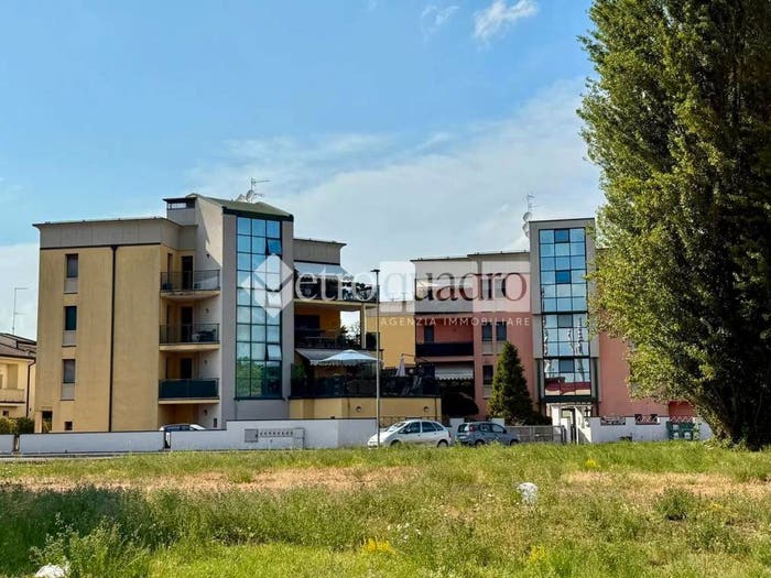 Appartamento con 5 locali in vendita in Via Olga Visentini, Centro, Ostiglia