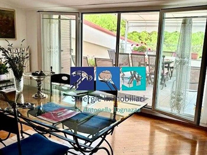 Casa con 6 locali in vendita in Via Candia, Candia, Ancona