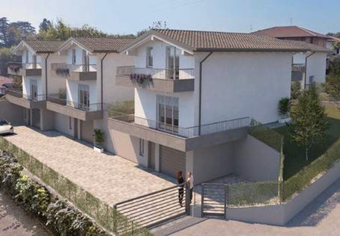 Casa quadrilocale in vendita in Viale Rimembranze, Centro, Appiano Gentile