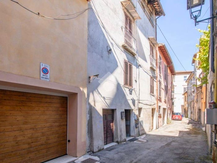 Appartamento quadrilocale in vendita in Via del Porto, Rieti