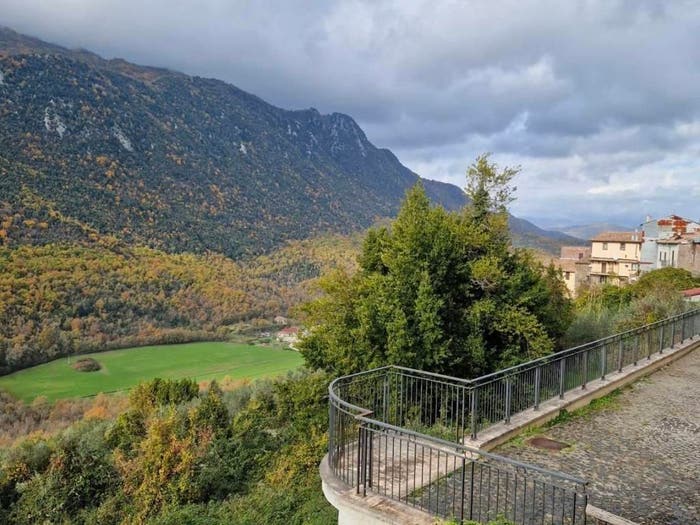 Appartamento trilocale in vendita in Via Torrioni, Pisoniano