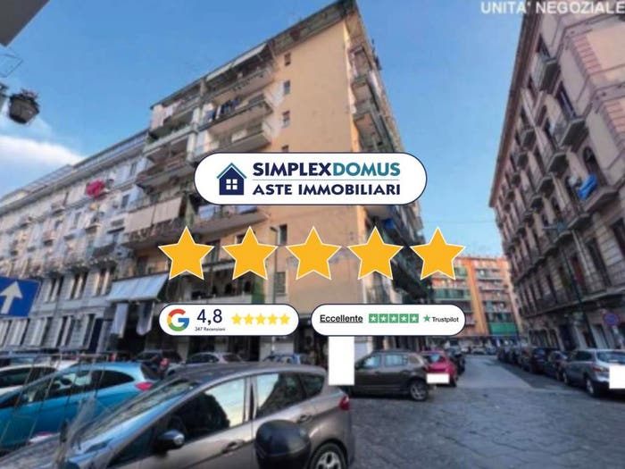 Appartamento trilocale in vendita in Via Marco Aurelio Severino, San Carlo All'Arena, Napoli