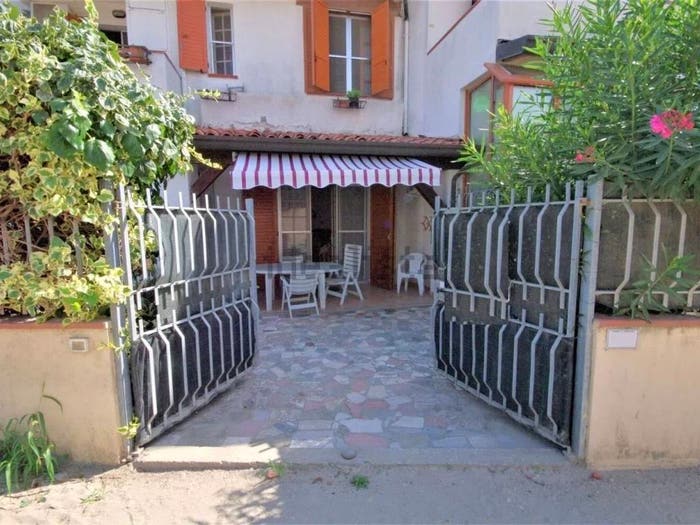 Casa quadrilocale in vendita in Viale Mar Adriatico A, Lido degli Scacchi Lido di Pomposa, Comacchio