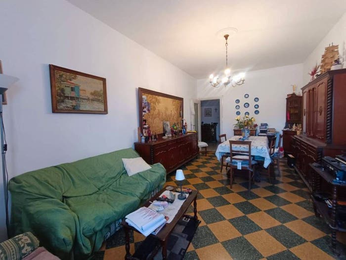 Appartamento con 5 locali in vendita in Centro, Massa
