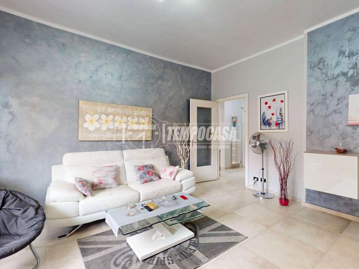 Appartamento quadrilocale in vendita in Via Europa, Centro, Bra