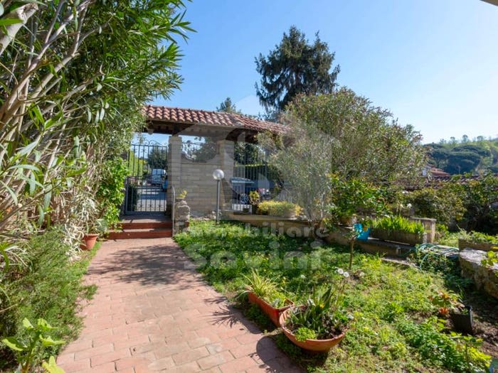 Casa con 6 locali in vendita in Viale delle Rose, Centro, Genzano di Roma