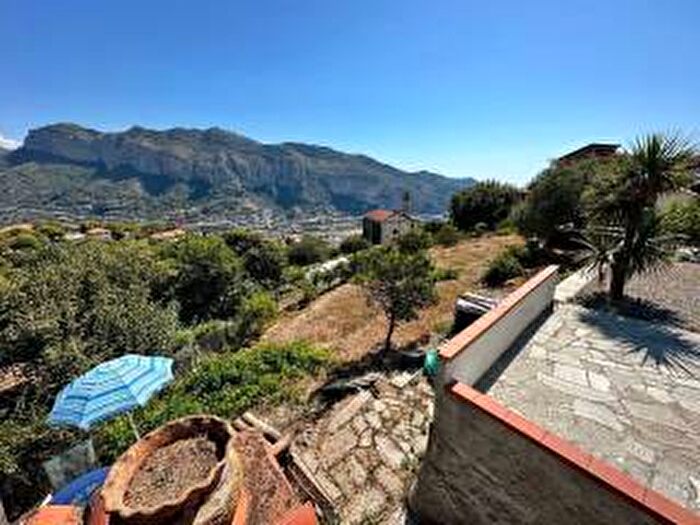 Casa trilocale in vendita in Via Due Camini, Seglia Sant'Anna, Ventimiglia