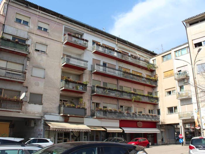 Appartamento con 5 locali in vendita in Piazza Guglielmo Marconi, Centro, Cassino