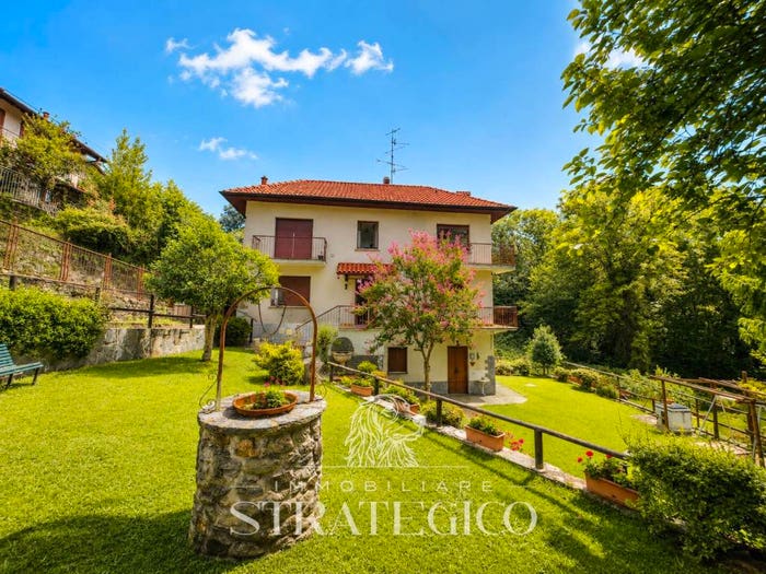 Appartamento trilocale in vendita in Via Aprile, Calogna, Lesa