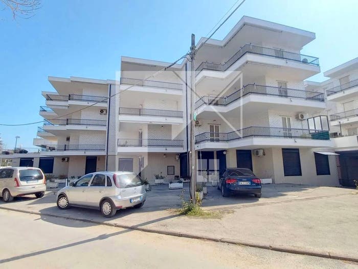 Appartamento trilocale in vendita in Viale Saturno, Marina Di Lesina, Lesina