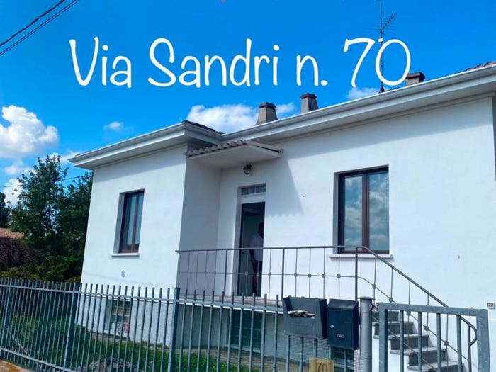 Casa quadrilocale in vendita in Via Gino Sandri, Centro, Lungavilla