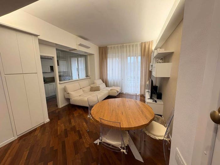 Appartamento quadrilocale in vendita in Via Cingoli, Le Grazie, Ancona