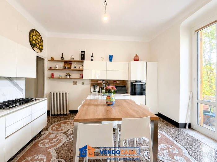 Appartamento con 6 locali in vendita in Piazza Girolamo Savonarola, Foce, Genova