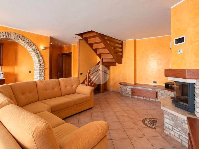 Appartamento con 5 locali in vendita in Via S Maurizio, Centro, Losine