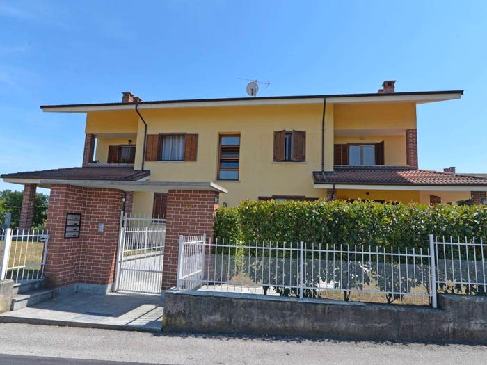 Appartamento con 5 locali in vendita in Via Madonnina, Centro, Bagnolo Piemonte